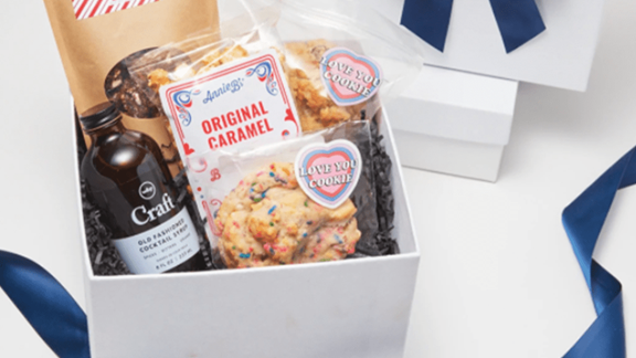 Cocktail and cookie kit